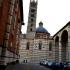 fotografía de campanario del Duomo de Siena