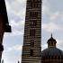fotografía de campanario del Duomo de Siena